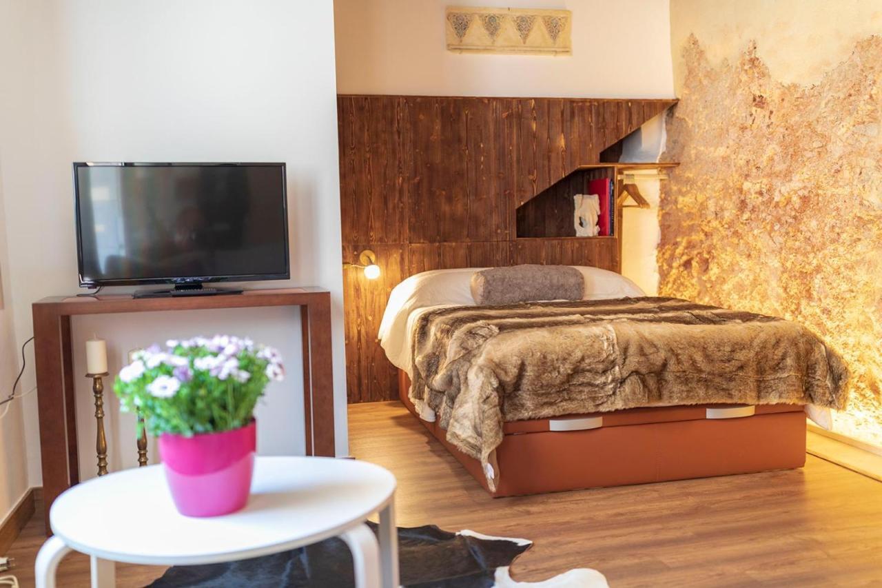 Domus Lapidis - El Taller Appartement Bogarra